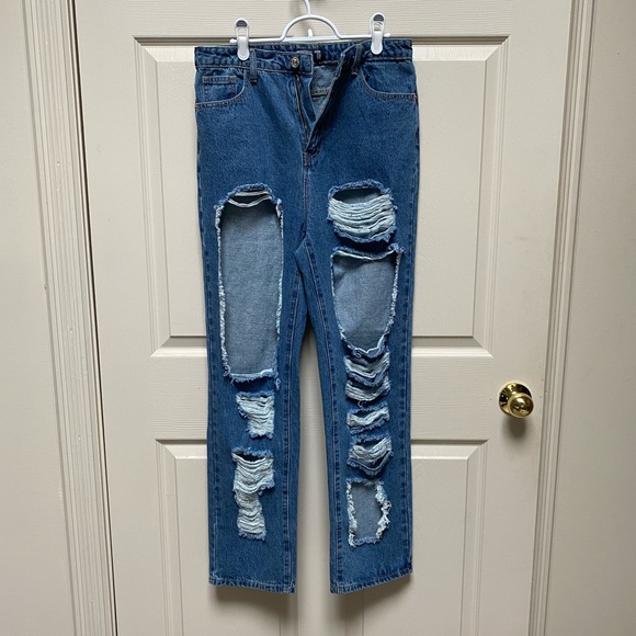 Pretty Little Thing Extreme Distressed Jeans - Picture 1 of 3